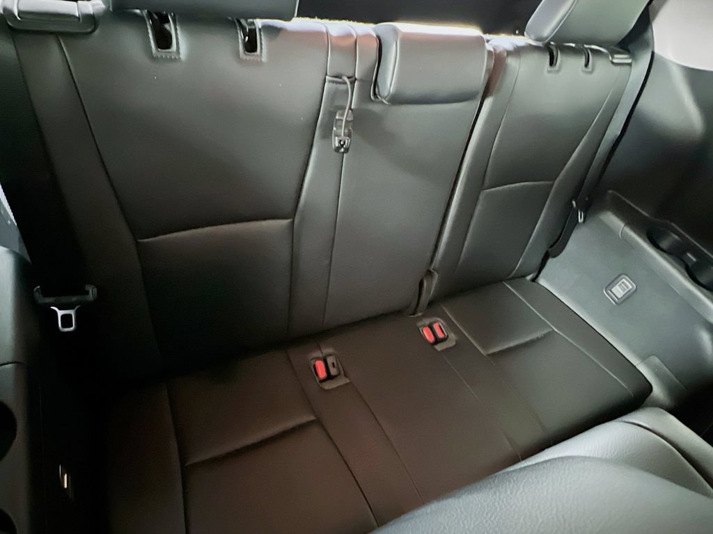 Used 2023 Toyota Highlander XLE AWD/4WD image 27