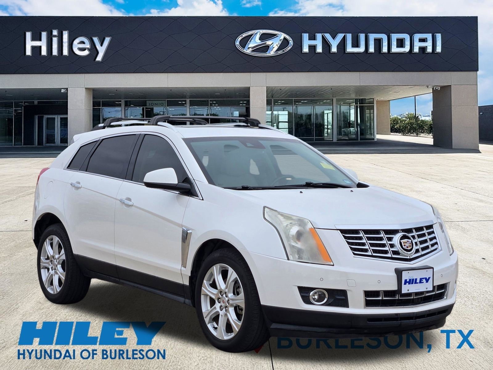 Used 2015 Cadillac SRX Performance w/ Driver Awareness Package image 2