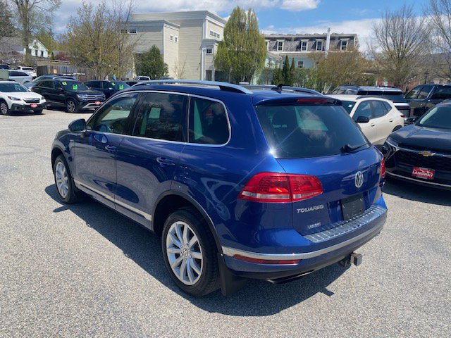 Used 2016 Volkswagen Touareg Sport AWD/4WD image 4