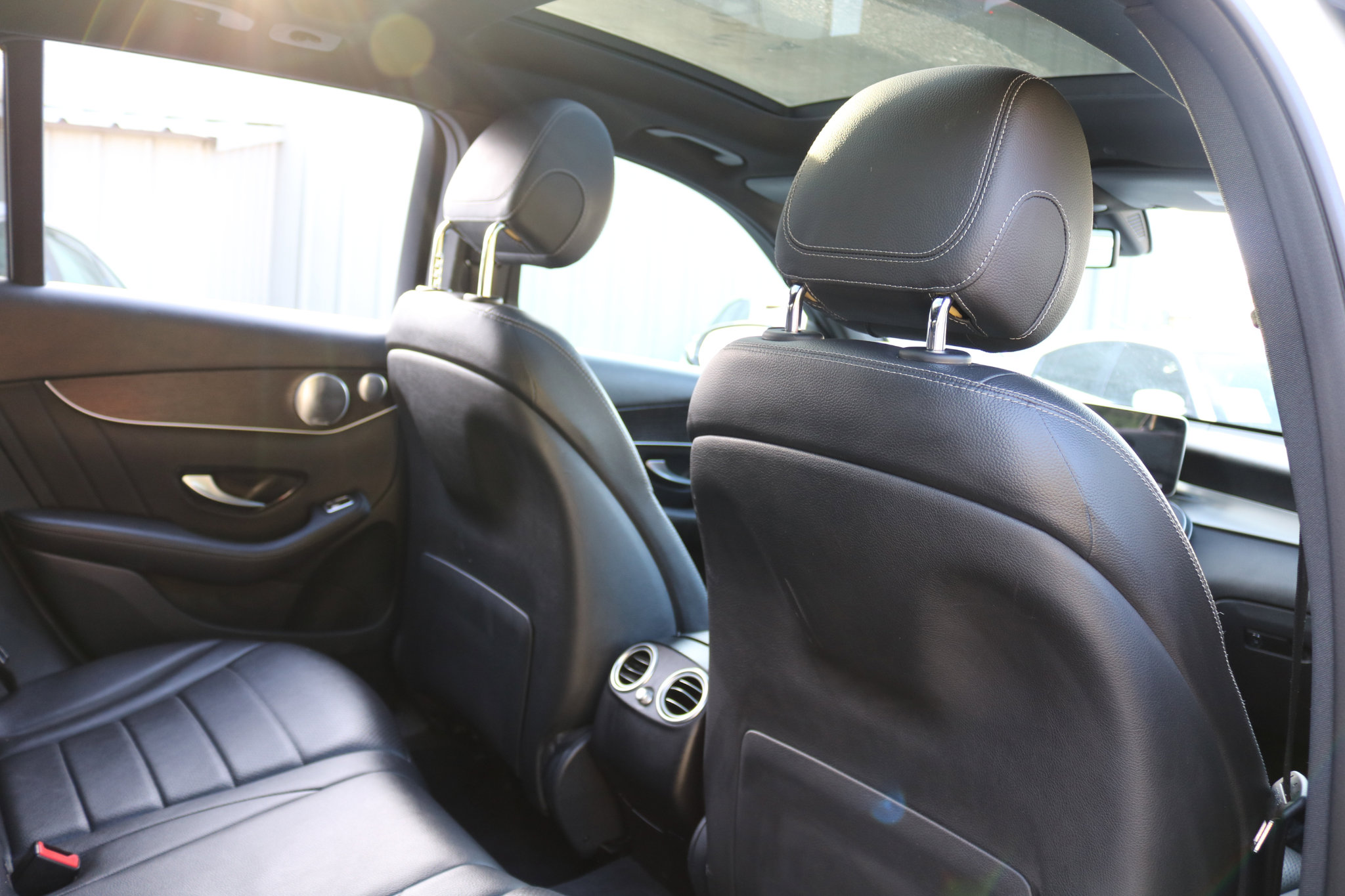 Used 2020 Mercedes-Benz GLC 300 4MATIC image 51