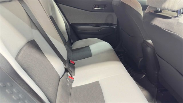 Used 2019 Toyota C-HR XLE image 16