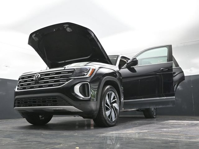 Used 2025 Volkswagen Atlas SEL AWD/4WD image 44