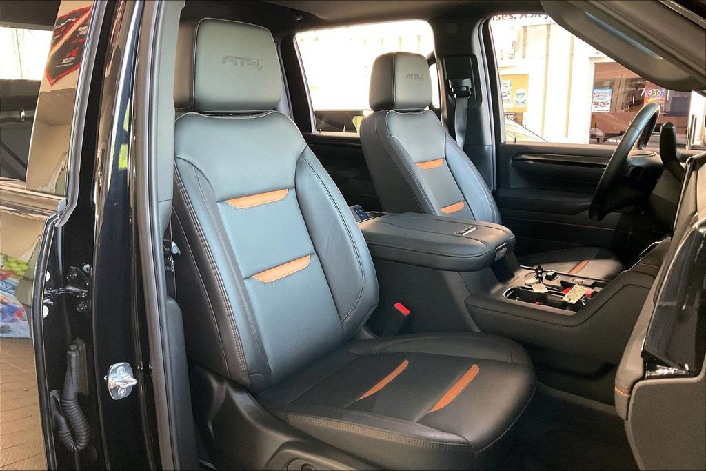 Used 2025 GMC Sierra 2500 AT4 w/ AT4 Premium Plus Package AWD/4WD image 22