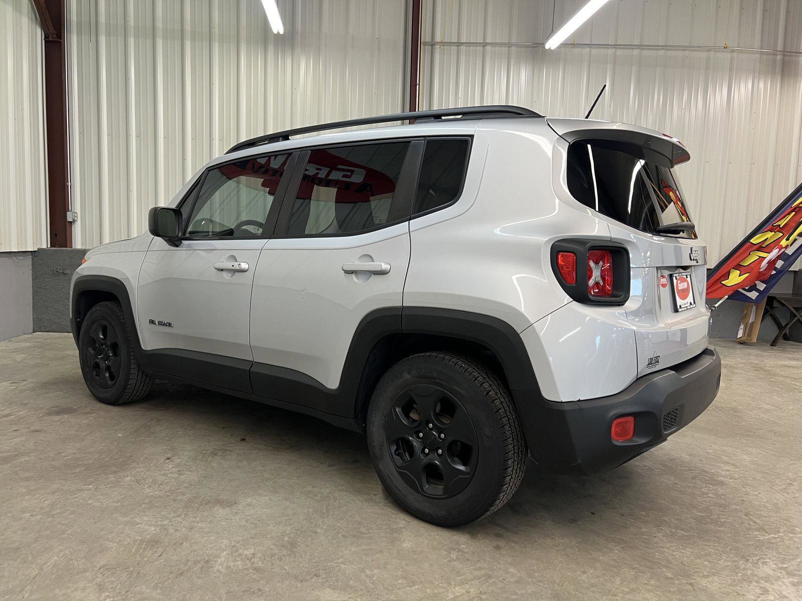 Used 2017 Jeep Renegade Sport w/ Power & Air Group image 12