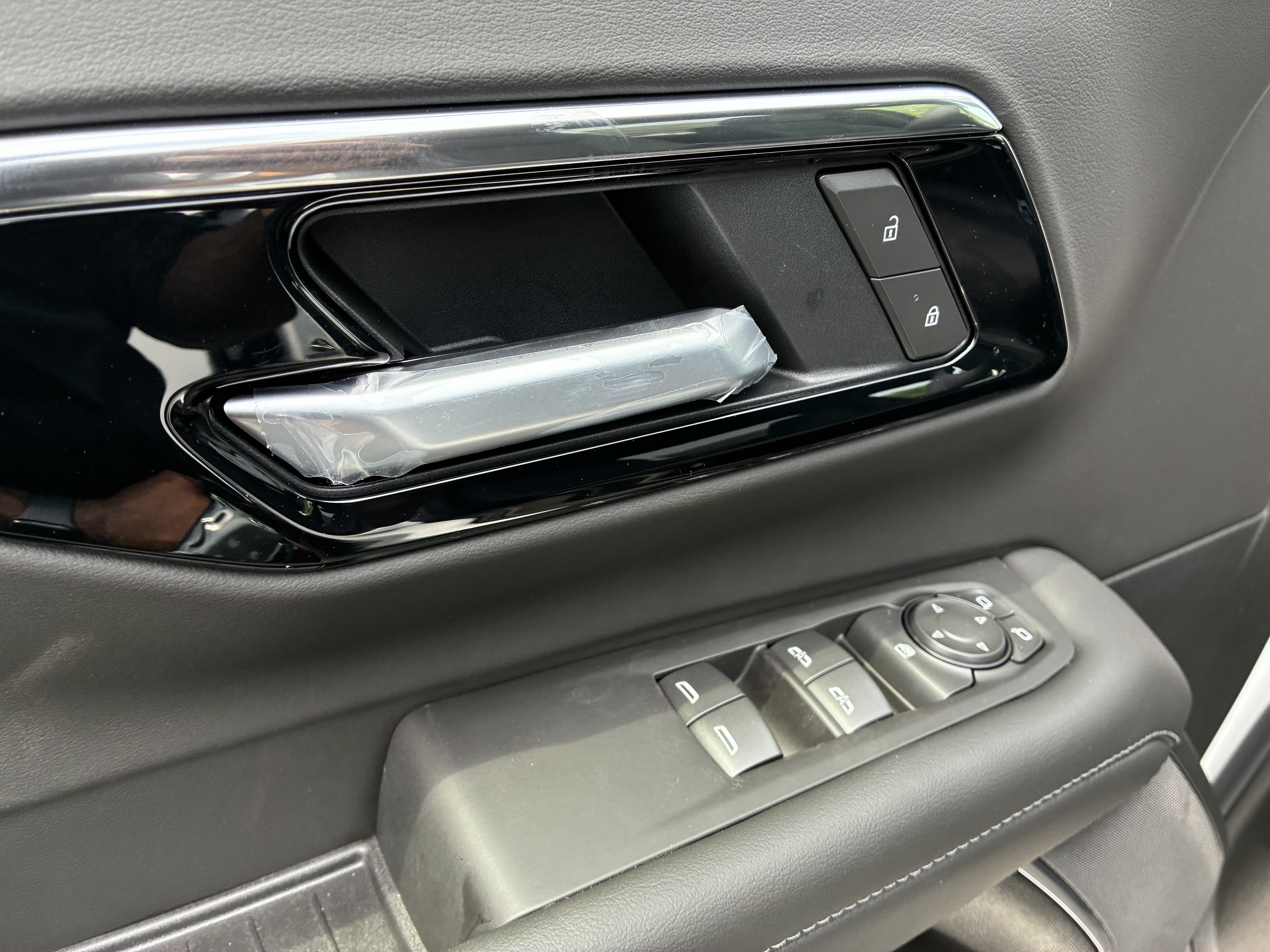 New 2026 Chevrolet Suburban LS w/ Max Trailering Package RWD image 24