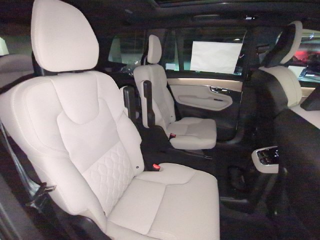 New 2026 Volvo XC90 T8 Plus w/ Protection Package AWD/4WD image 29