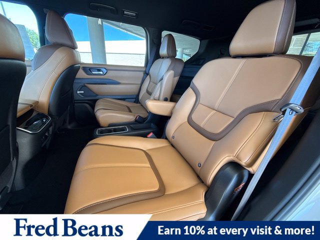 New 2026 Nissan Armada SL w/ Captain's Chari Seat Package AWD/4WD image 17
