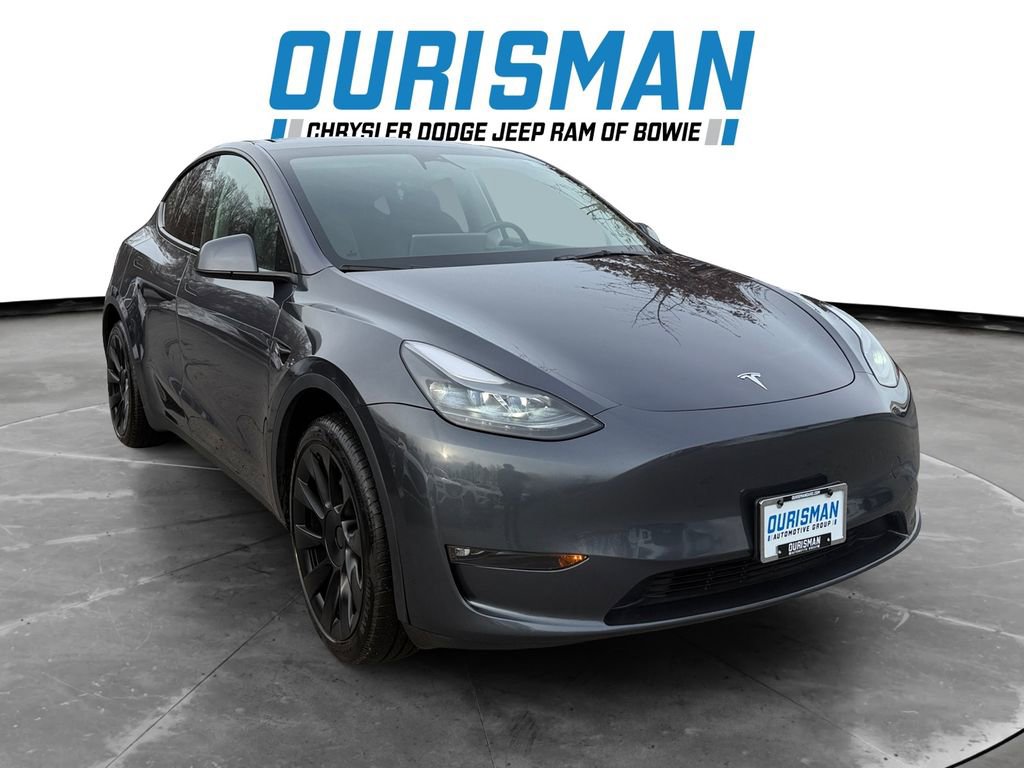 Used 2023 Tesla Model Y Long Range image 1