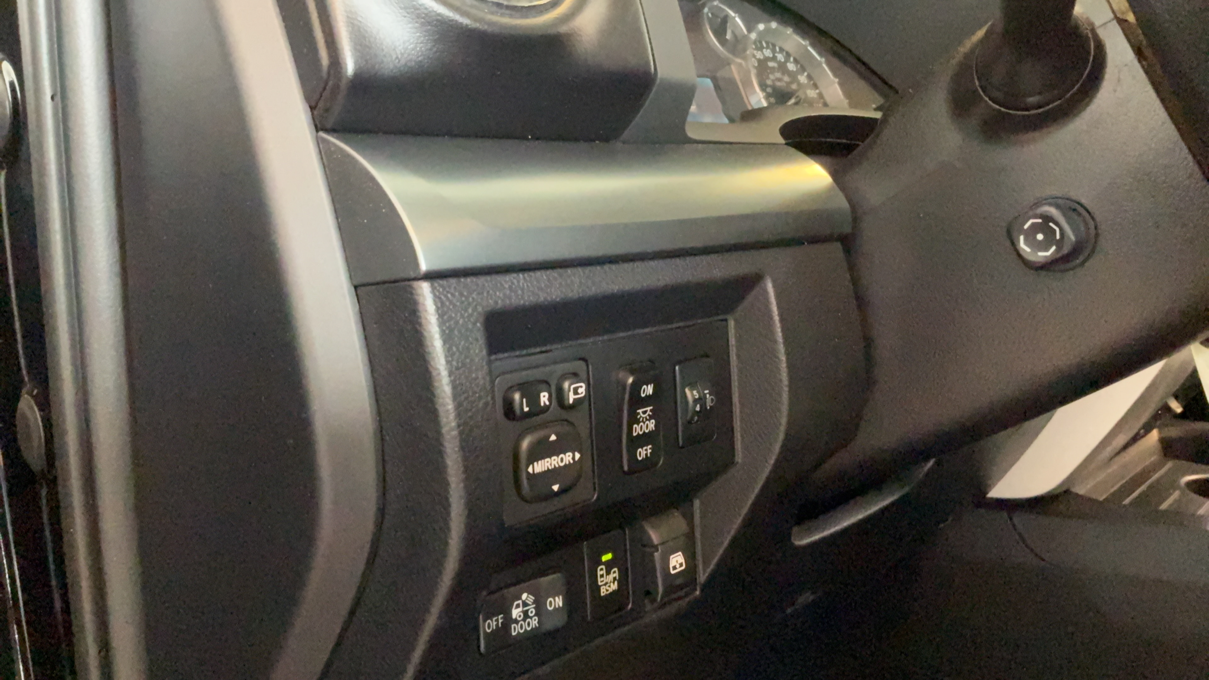 Used 2017 Toyota Tundra Platinum AWD/4WD image 19