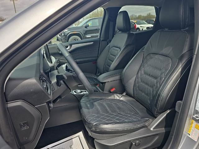 Certified 2023 Ford Escape Platinum w/ Premium Technology Package image 18