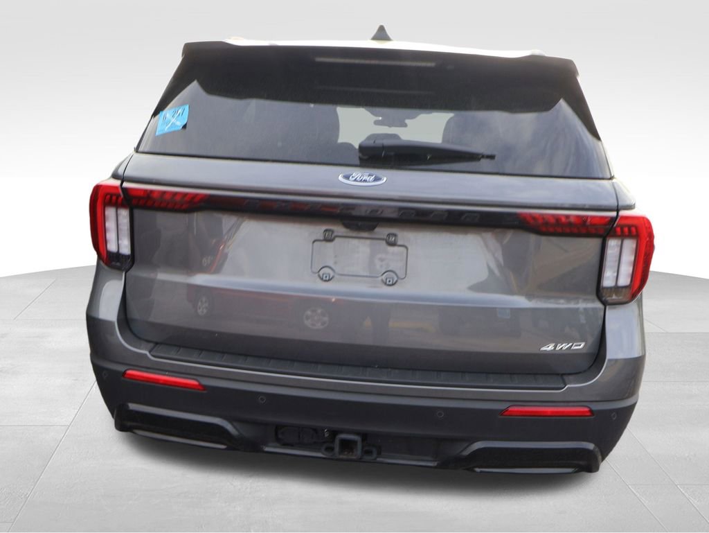 Used 2025 Ford Explorer ST-Line w/ ST-Line Street Pack image 18