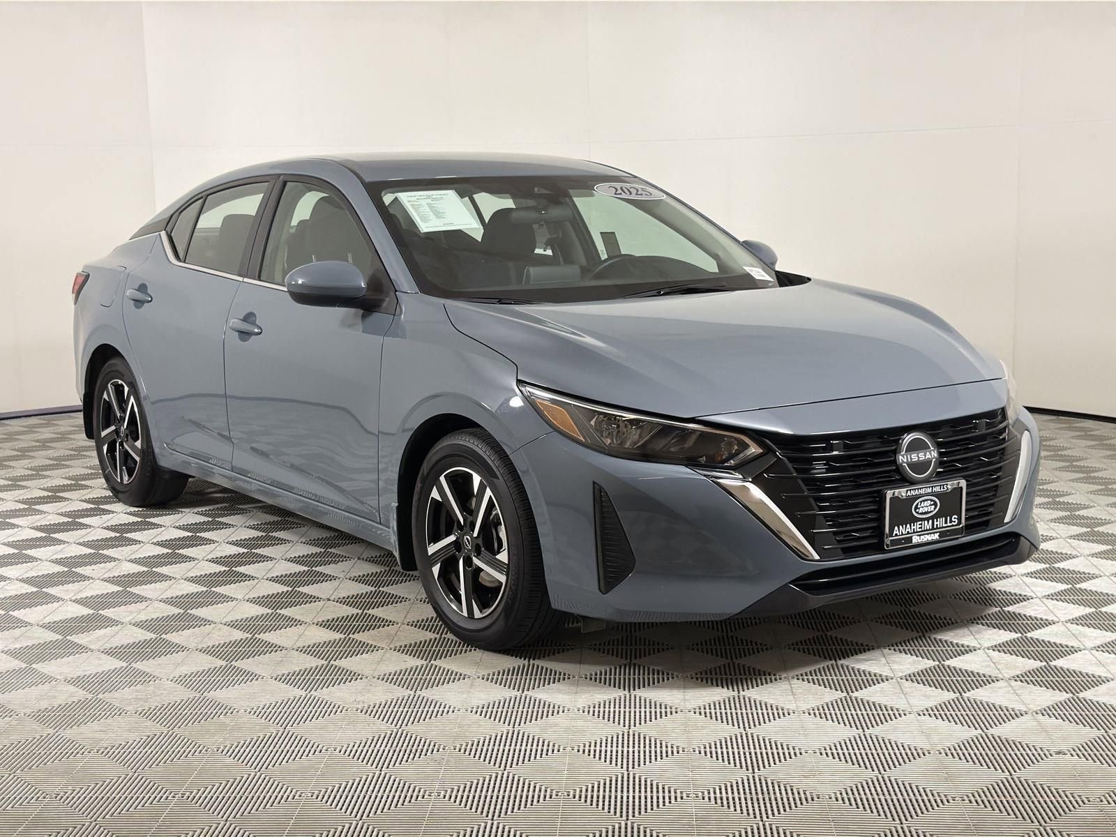 Used 2025 Nissan Sentra SV FWD image 7