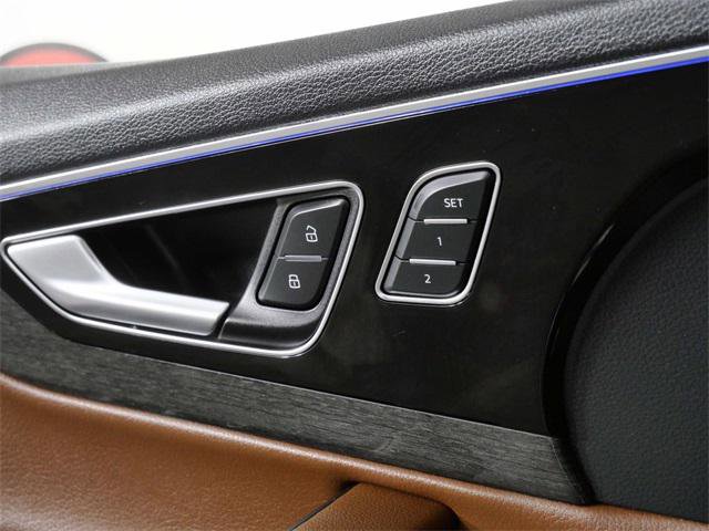 Used 2017 Audi Q7 3.0T Prestige image 28