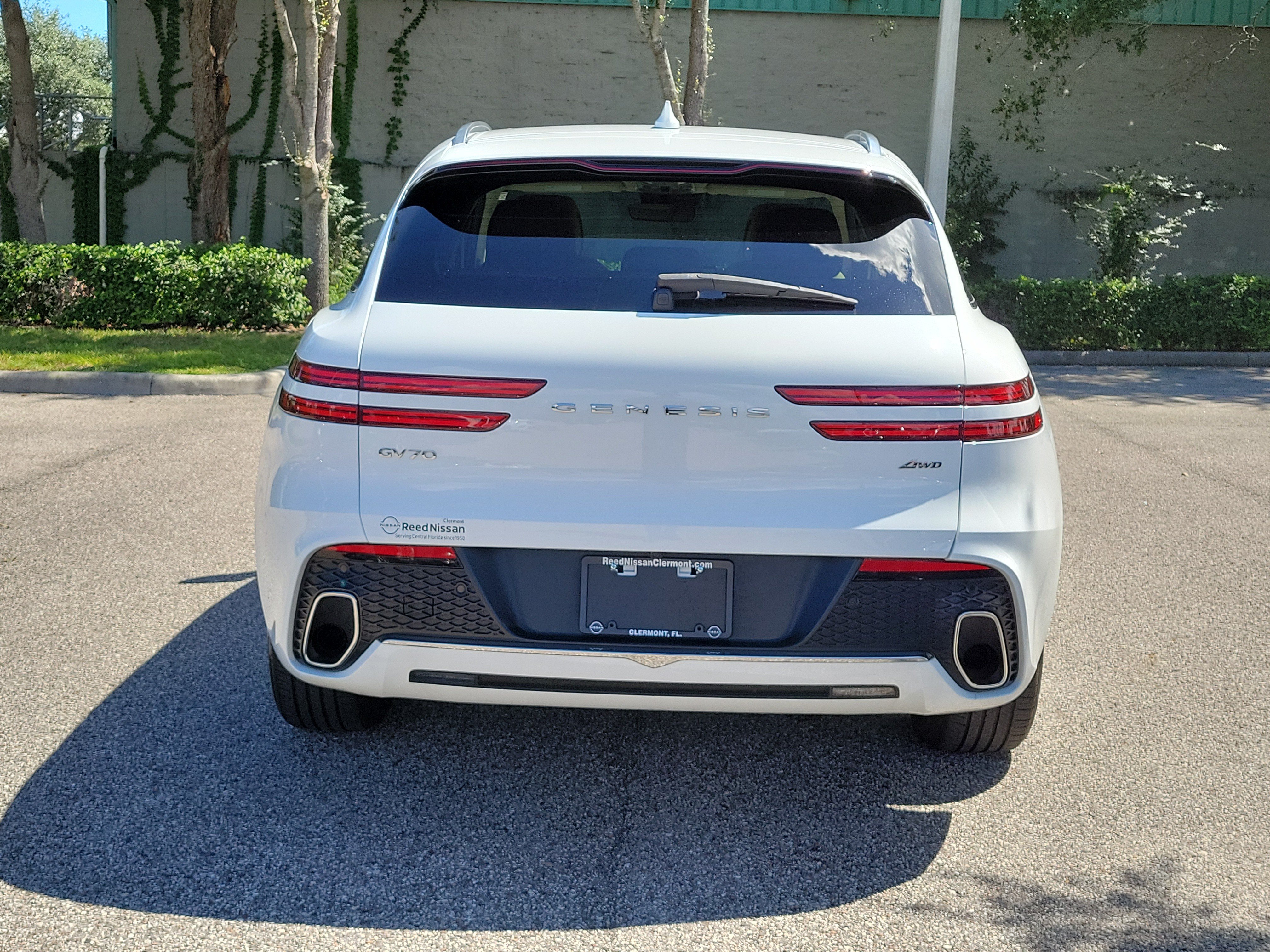 Used 2025 Genesis GV70 2.5T w/ Select Package AWD/4WD image 8