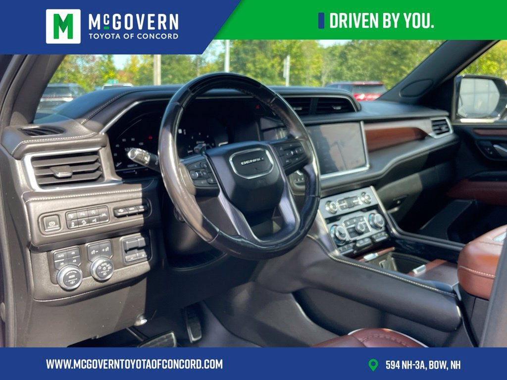 Used 2023 GMC Yukon XL Denali Ultimate AWD/4WD image 13