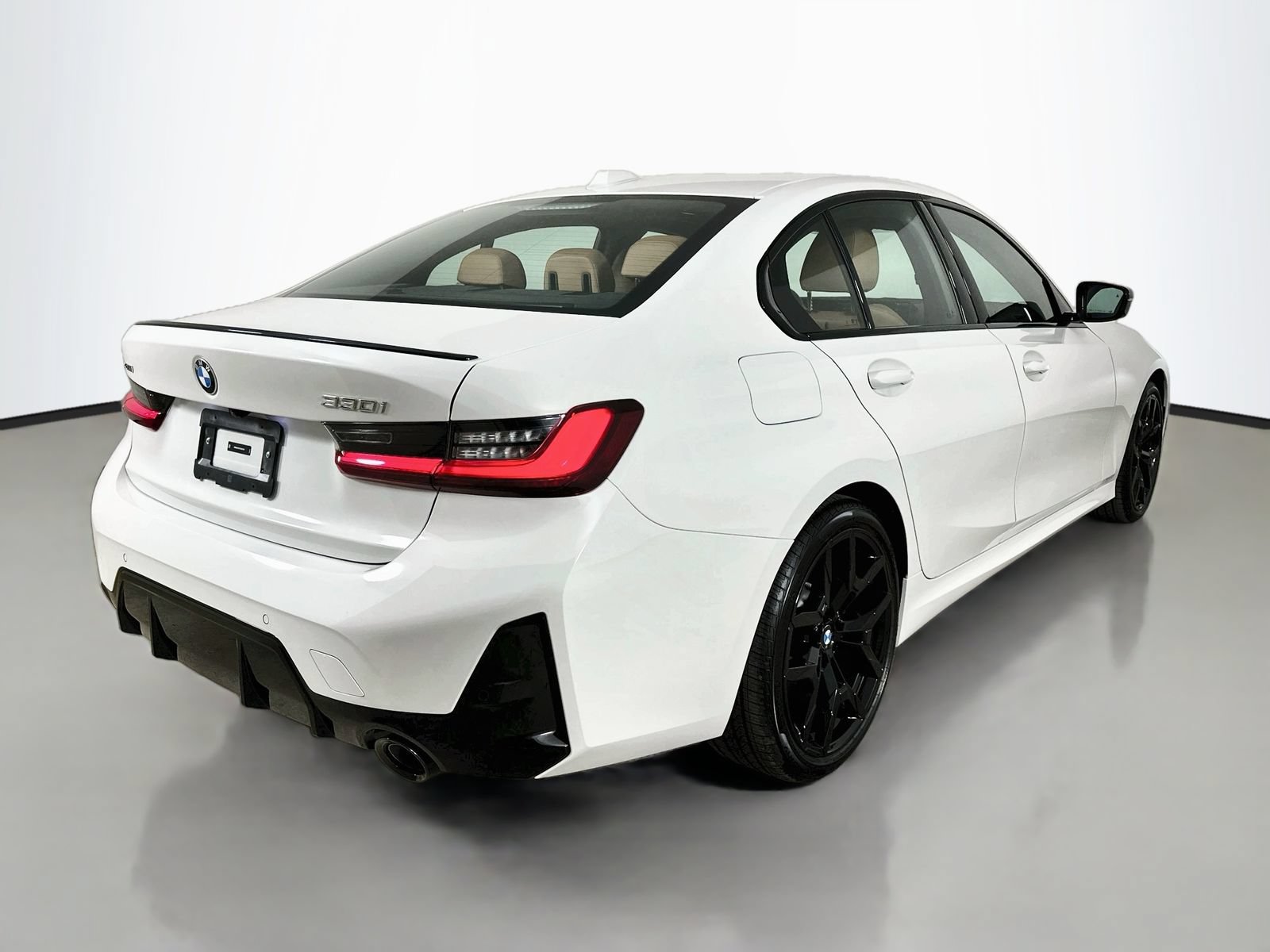 New 2026 BMW 330i xDrive Sedan w/ M Sport Package AWD/4WD image 5