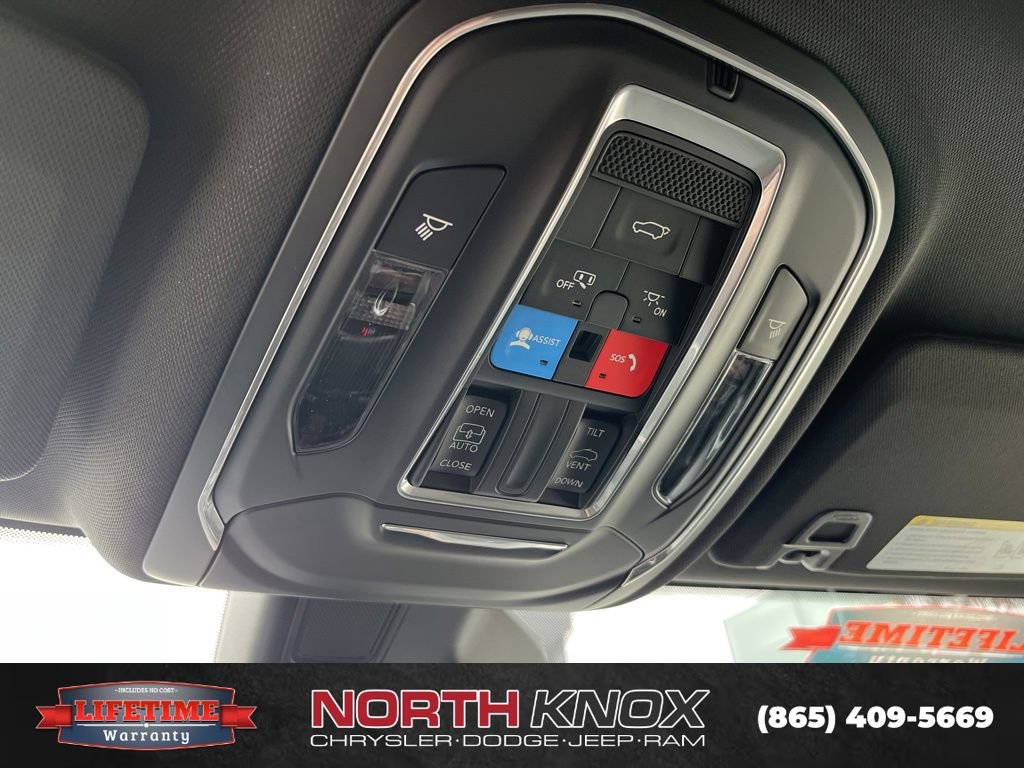 New 2025 Jeep Grand Cherokee L Altitude image 12