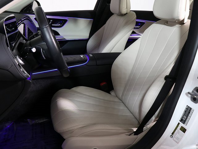 Used 2024 Mercedes-Benz E 350 4MATIC Sedan image 4