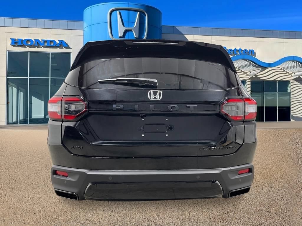 New 2026 Honda Pilot Black Edition image 4