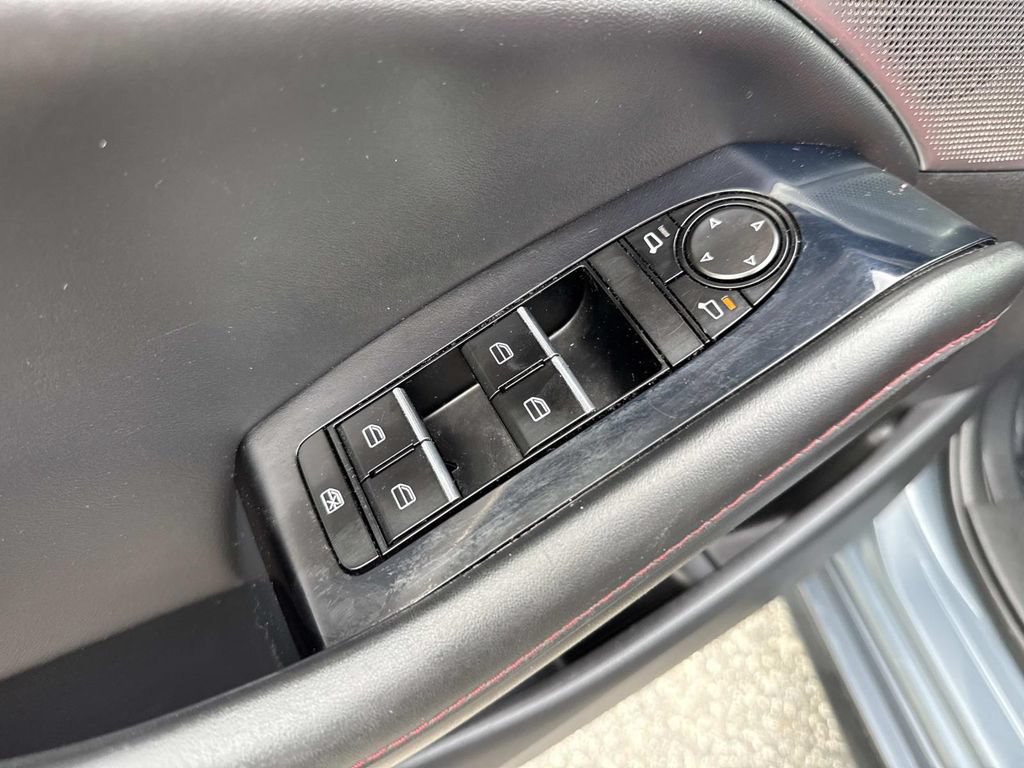 Used 2022 MAZDA MAZDA3 s FWD image 23