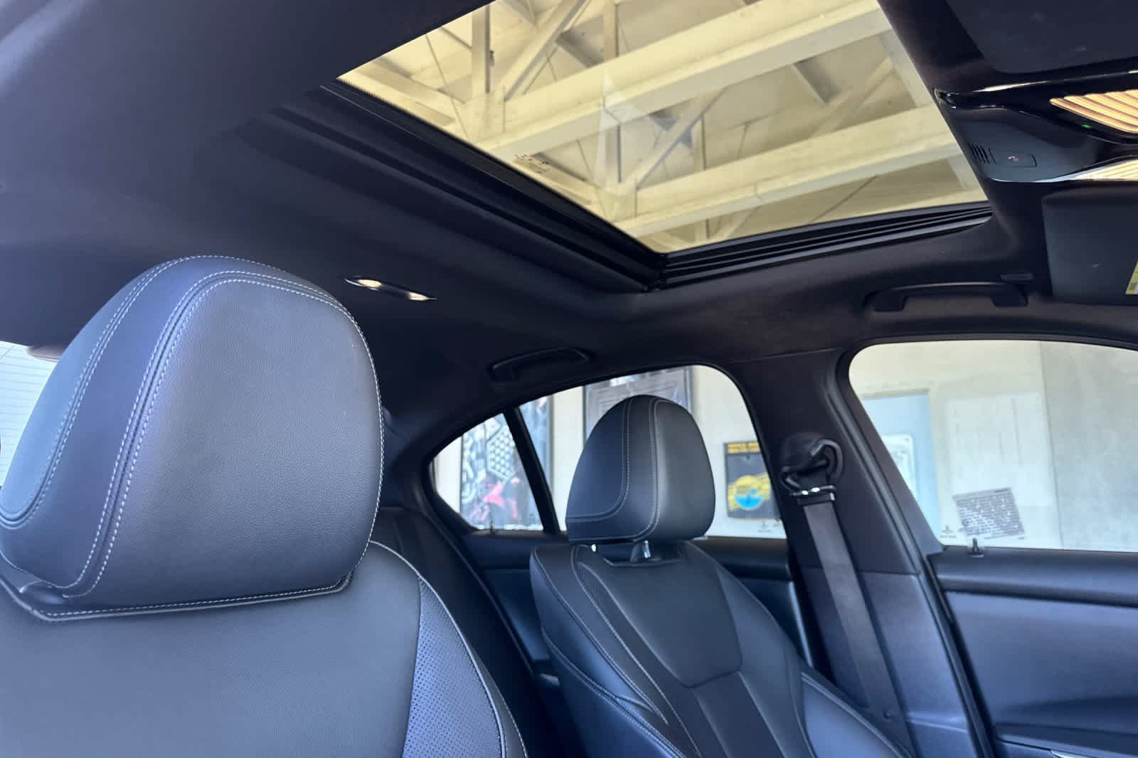 Used 2023 BMW 330e w/ Premium Package RWD image 17