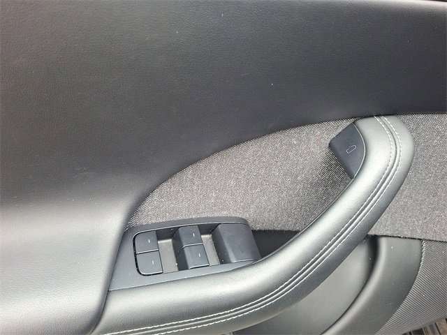 Used 2022 Tesla Model S Plaid image 12