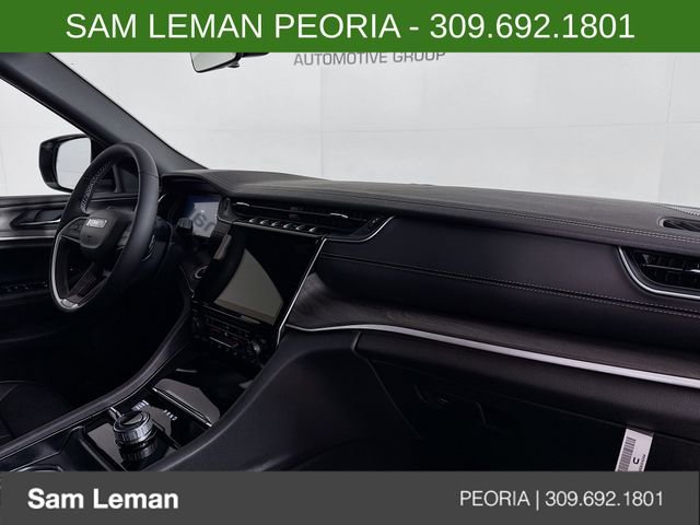 New 2025 Jeep Grand Cherokee Limited image 30