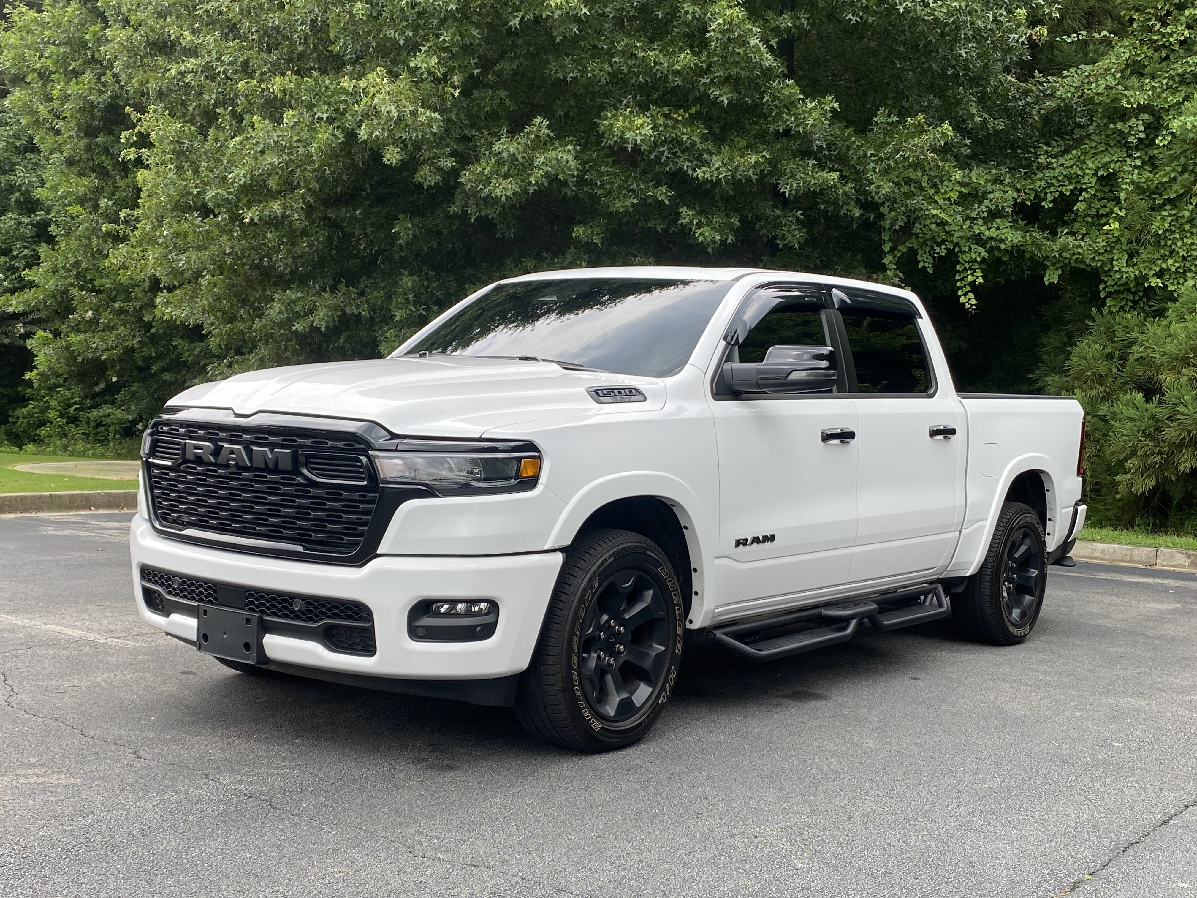 Used 2025 RAM 1500 Big Horn AWD/4WD image 5