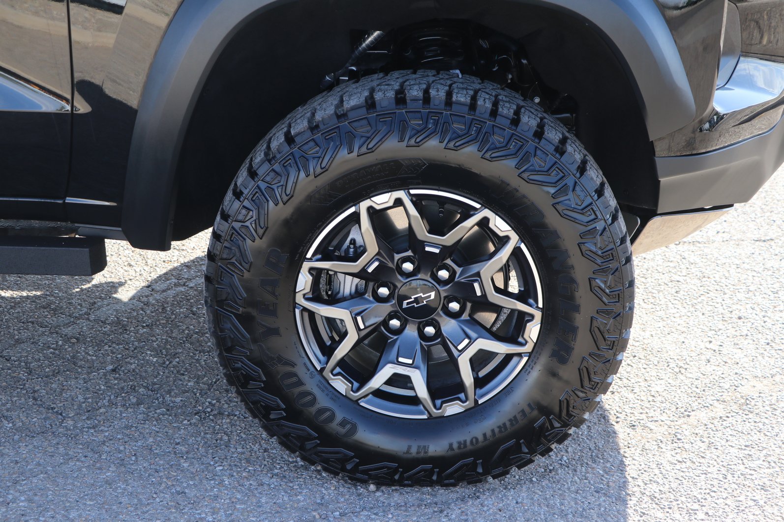 Used 2026 Chevrolet Colorado ZR2 AWD/4WD image 9