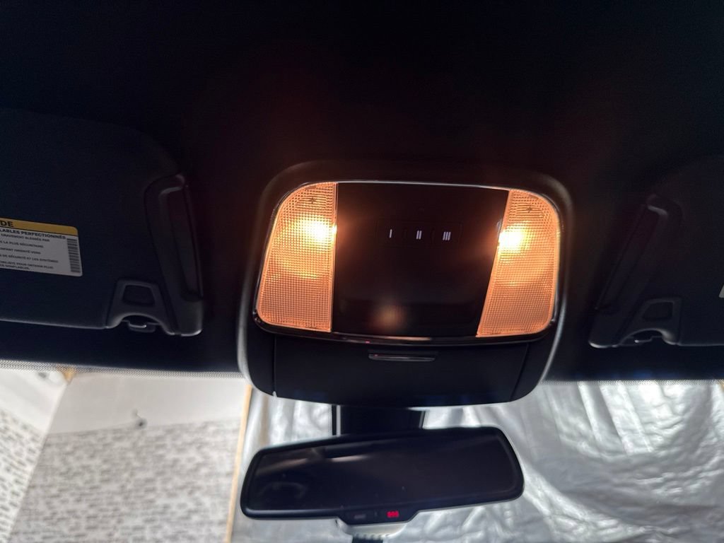 Used 2020 Dodge Charger R/T w/ Blacktop Package RWD image 22