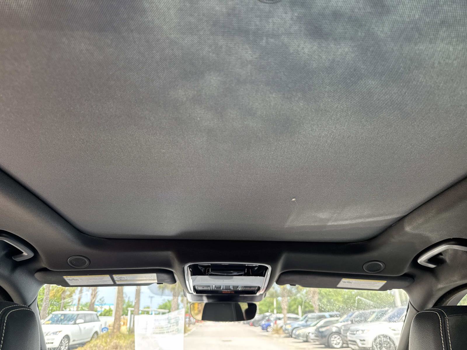 Certified 2023 Land Rover Range Rover Velar R-Dynamic S AWD/4WD image 18