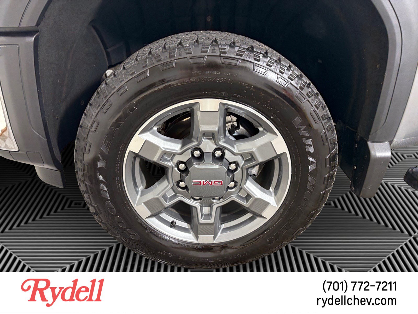 Used 2026 GMC Sierra 2500 SLT AWD/4WD image 9