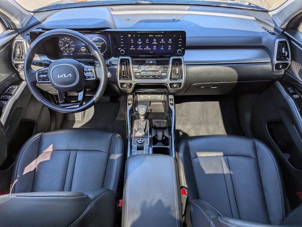 Certified 2023 Kia Sorento SX image 24