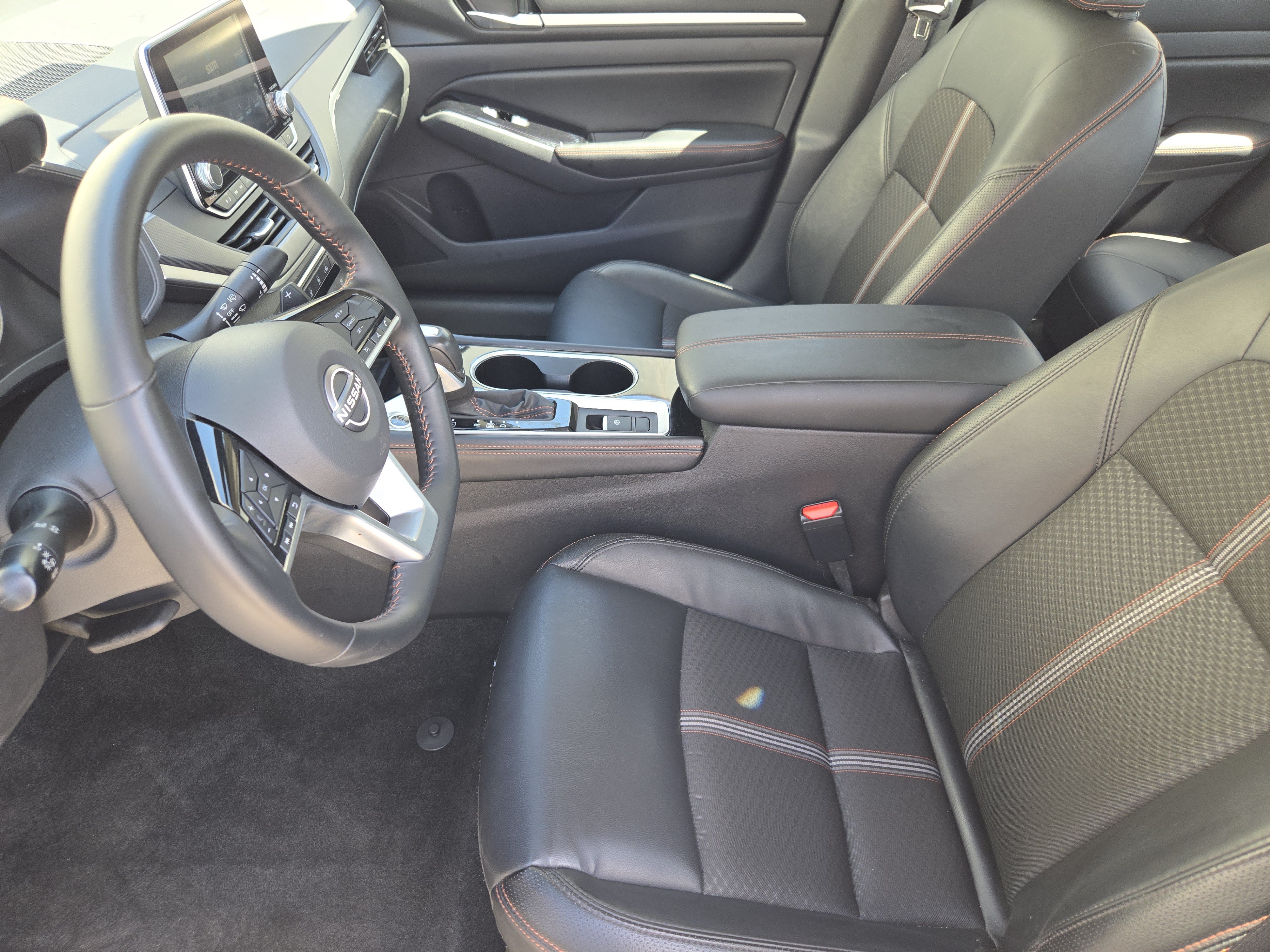 Used 2025 Nissan Altima 2.5 SR AWD/4WD image 15