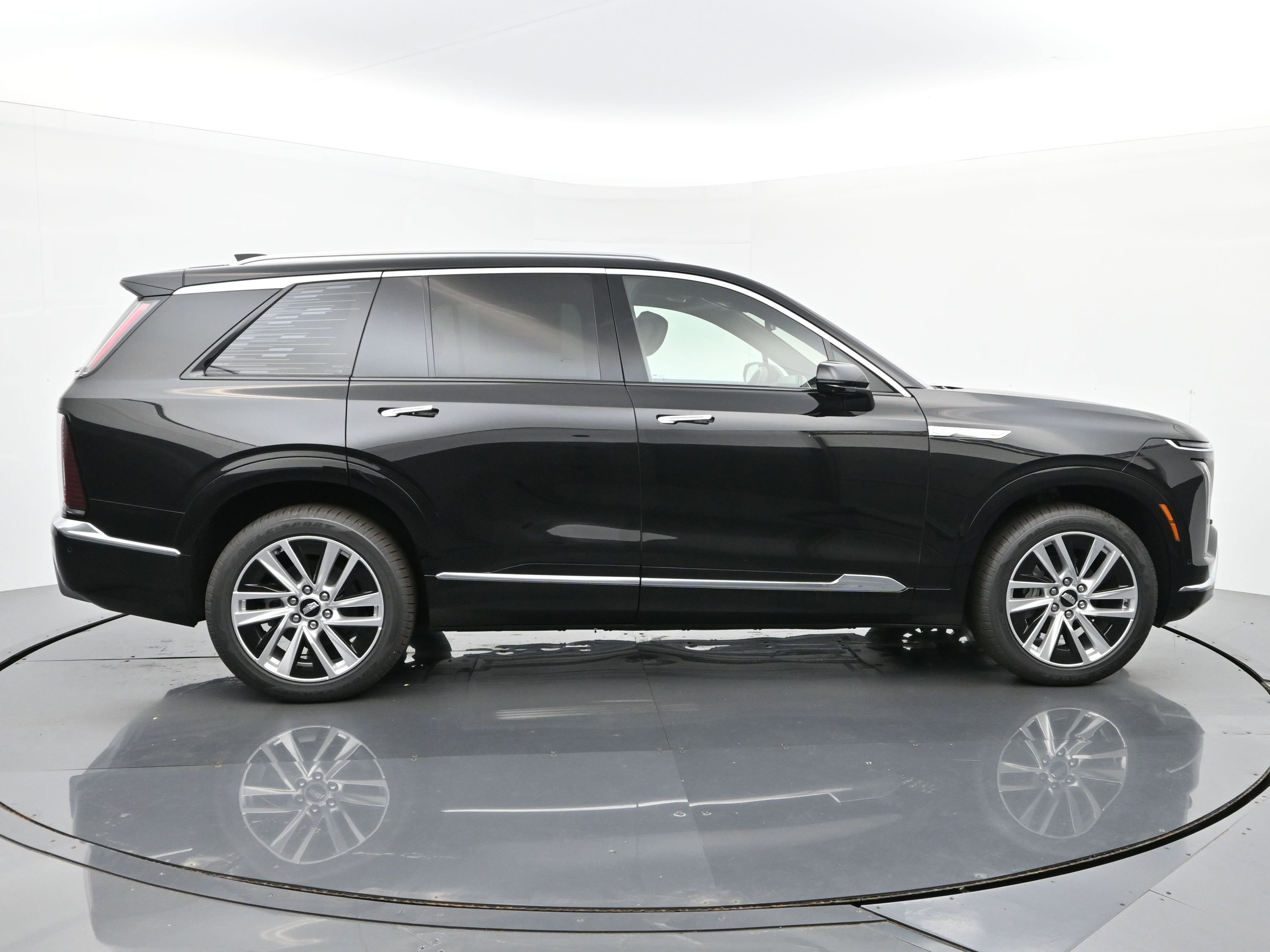 New 2026 Cadillac Vistiq Luxury w/ LPO, Floor Liner Package image 6