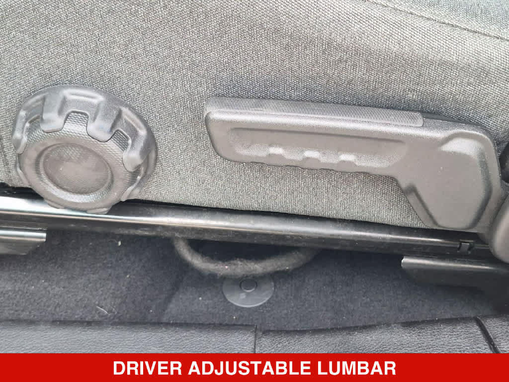 Used 2025 Jeep Wrangler Unlimited Sahara AWD/4WD image 17