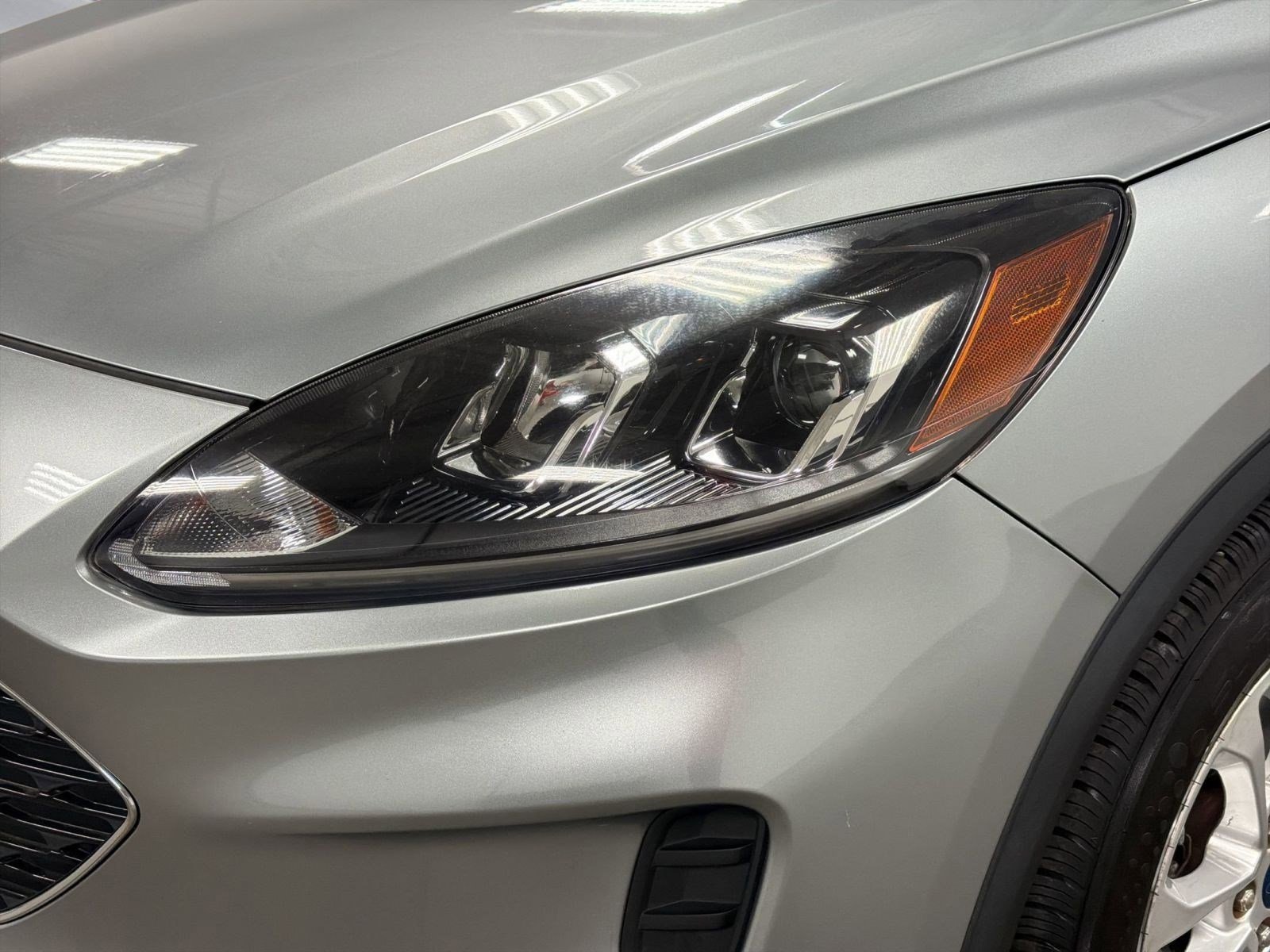 Used 2022 Ford Escape SE w/ Convenience Package FWD image 11
