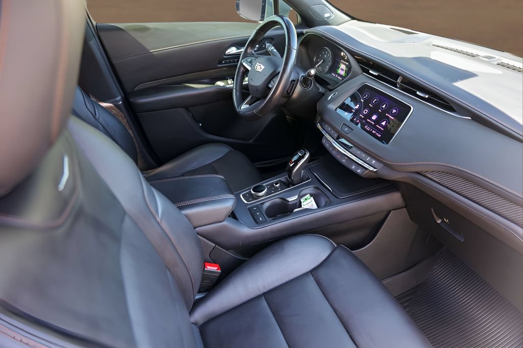 Used 2023 Cadillac XT4 Sport FWD image 29