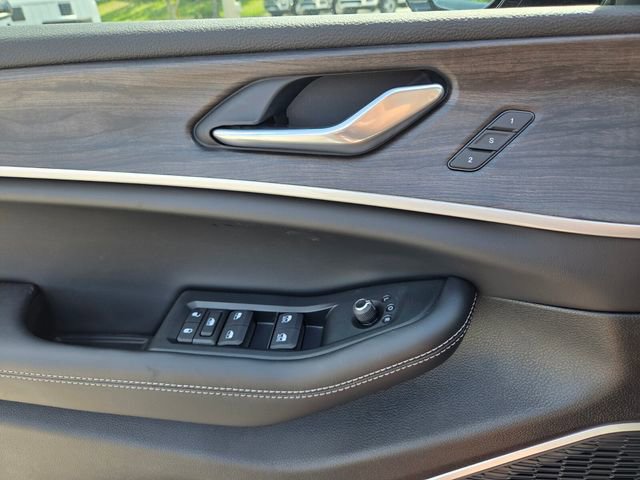 New 2026 Jeep Grand Cherokee Limited AWD/4WD image 22