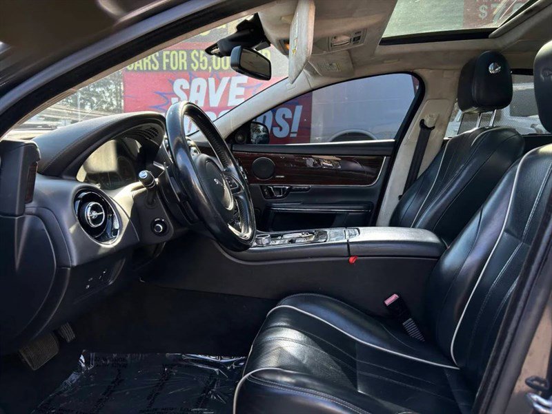 Used 2014 Jaguar XJ L Portfolio image 9
