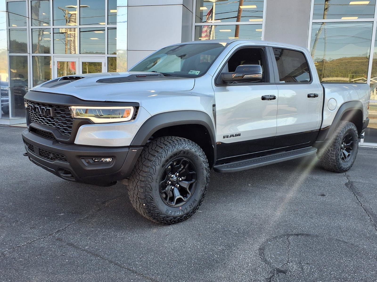 New 2026 RAM 1500 RHO w/ RHO Level 1 Equipment Group AWD/4WD image 2