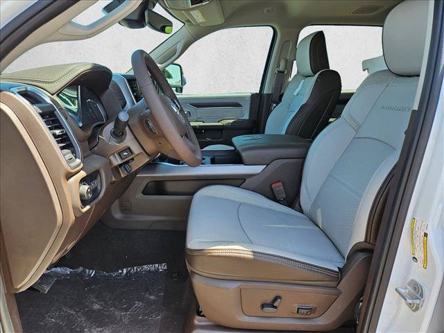 New 2026 RAM 2500 Laramie AWD/4WD image 4