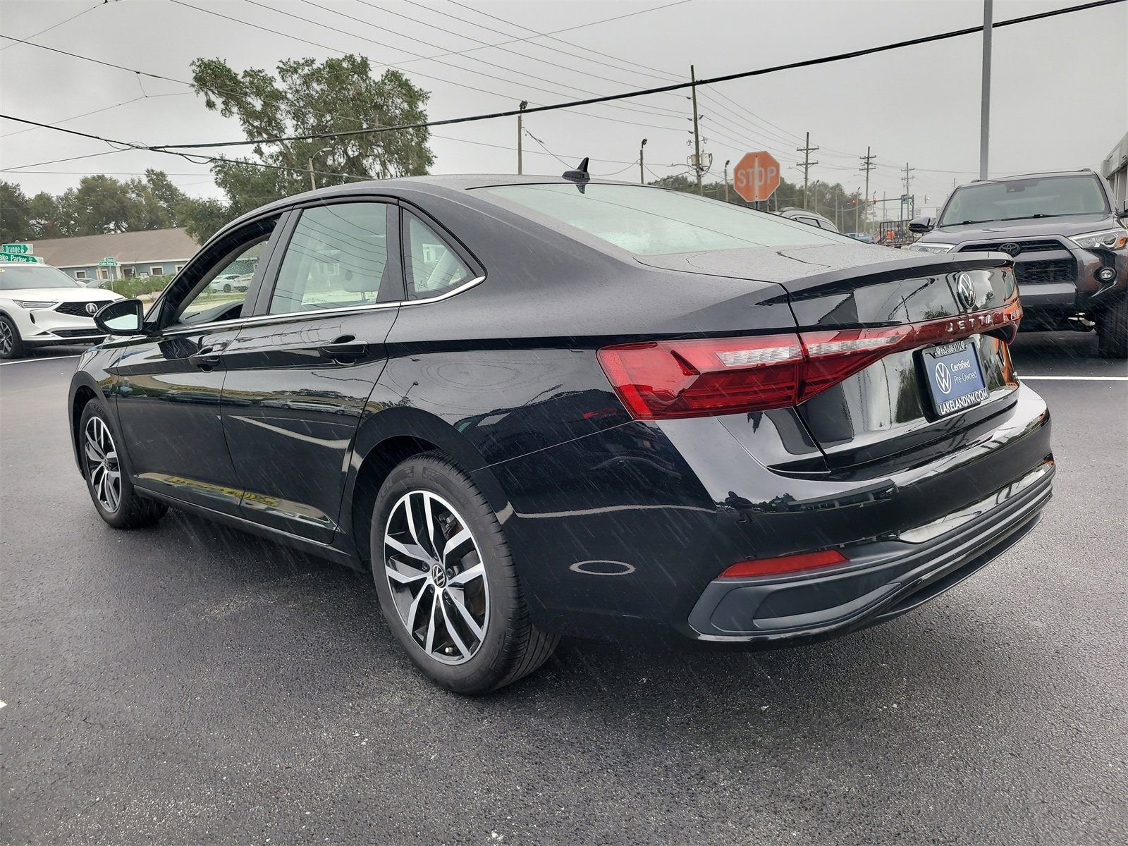 Certified 2025 Volkswagen Jetta SE image 7