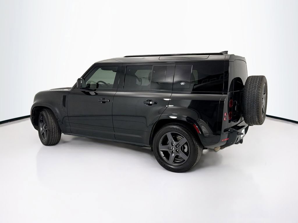 Used 2023 Land Rover Defender 110 X-Dynamic SE AWD/4WD image 7