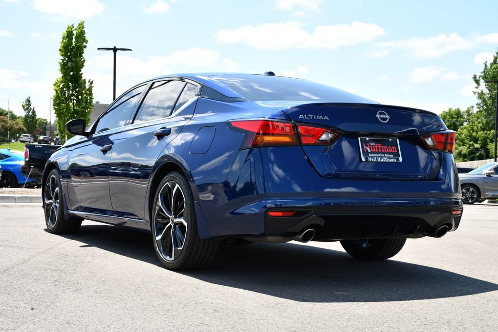 Used 2024 Nissan Altima 2.5 SR w/ SR Premium Package FWD image 5