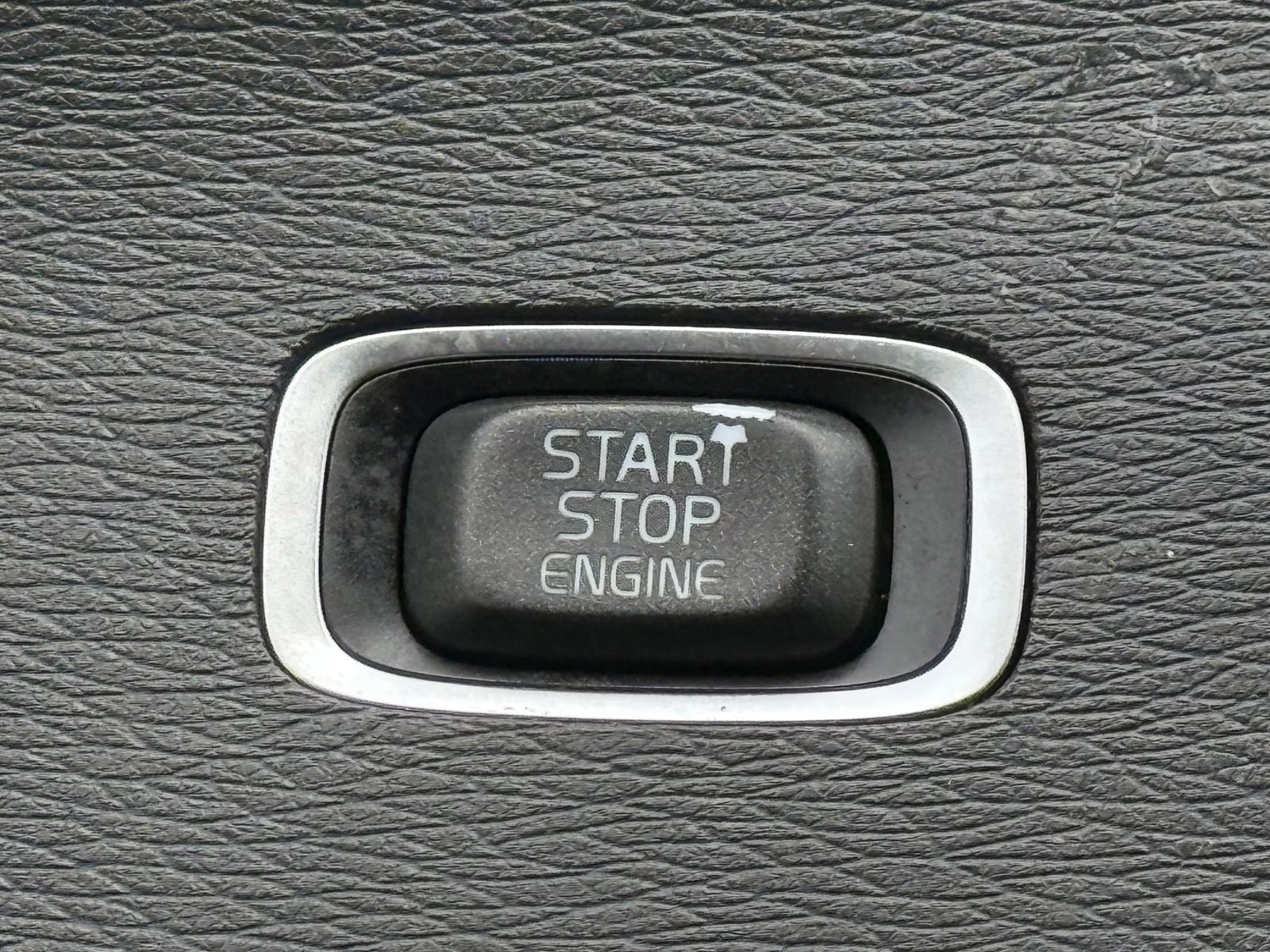 Used 2014 Volvo S60 T5 FWD image 29