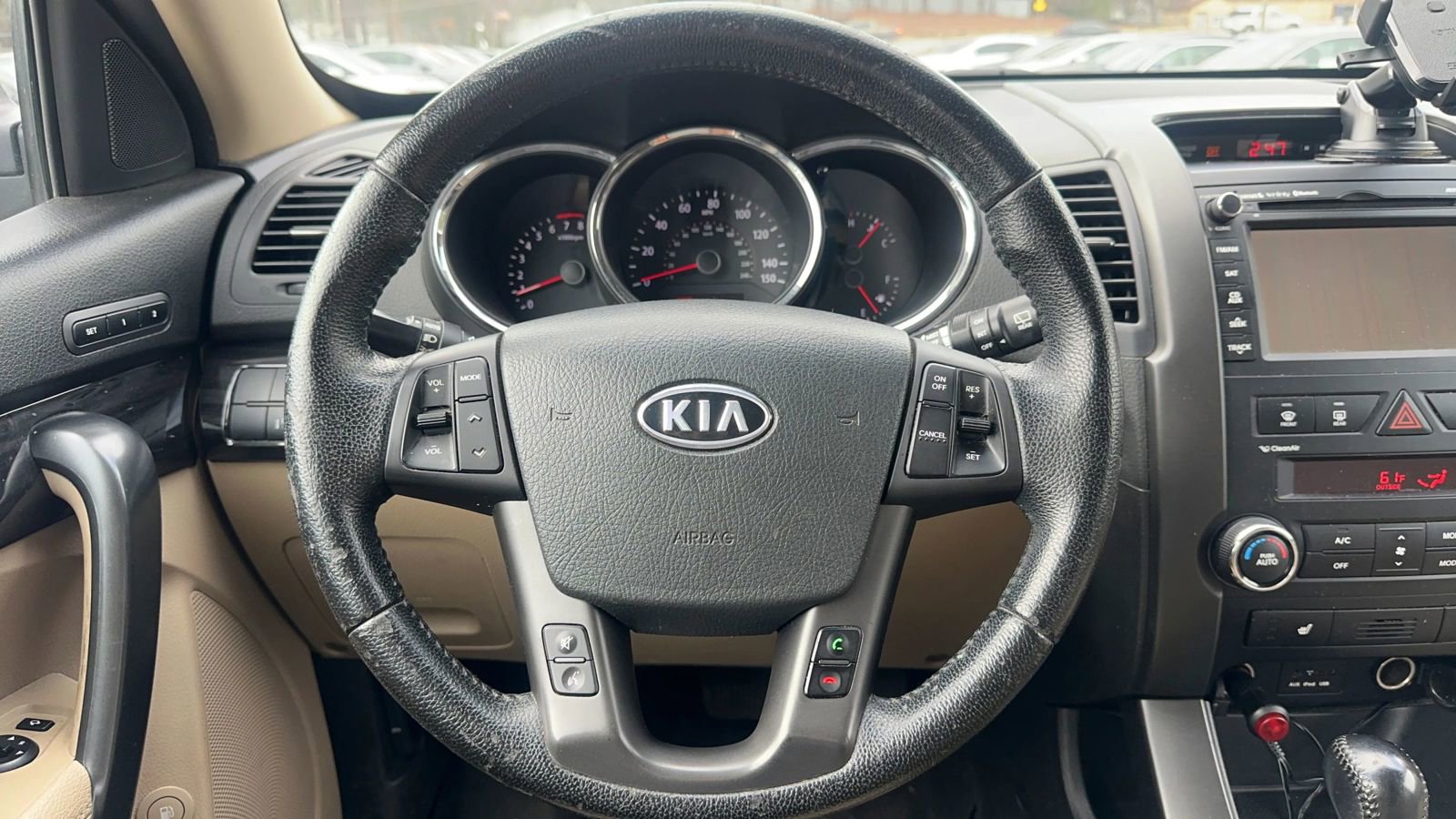 Used 2013 Kia Sorento EX w/ Premium Plus Pkg FWD image 12