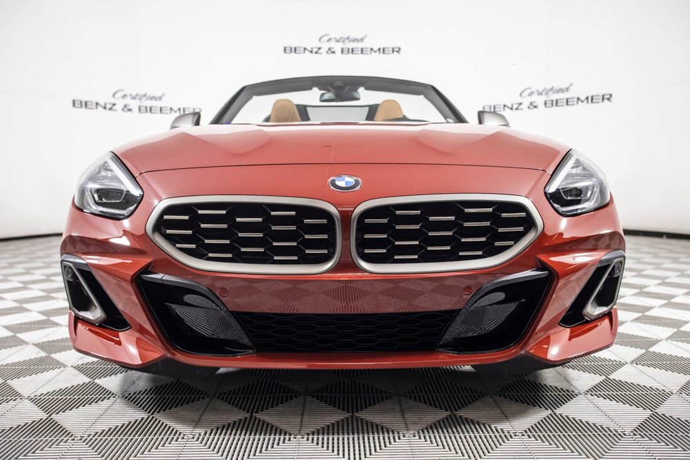 Used 2025 BMW Z4 M40i w/ Premium Package image 8