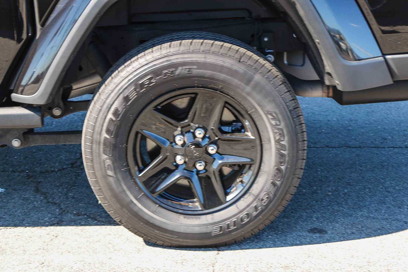 Used 2021 Jeep Gladiator Sport image 8