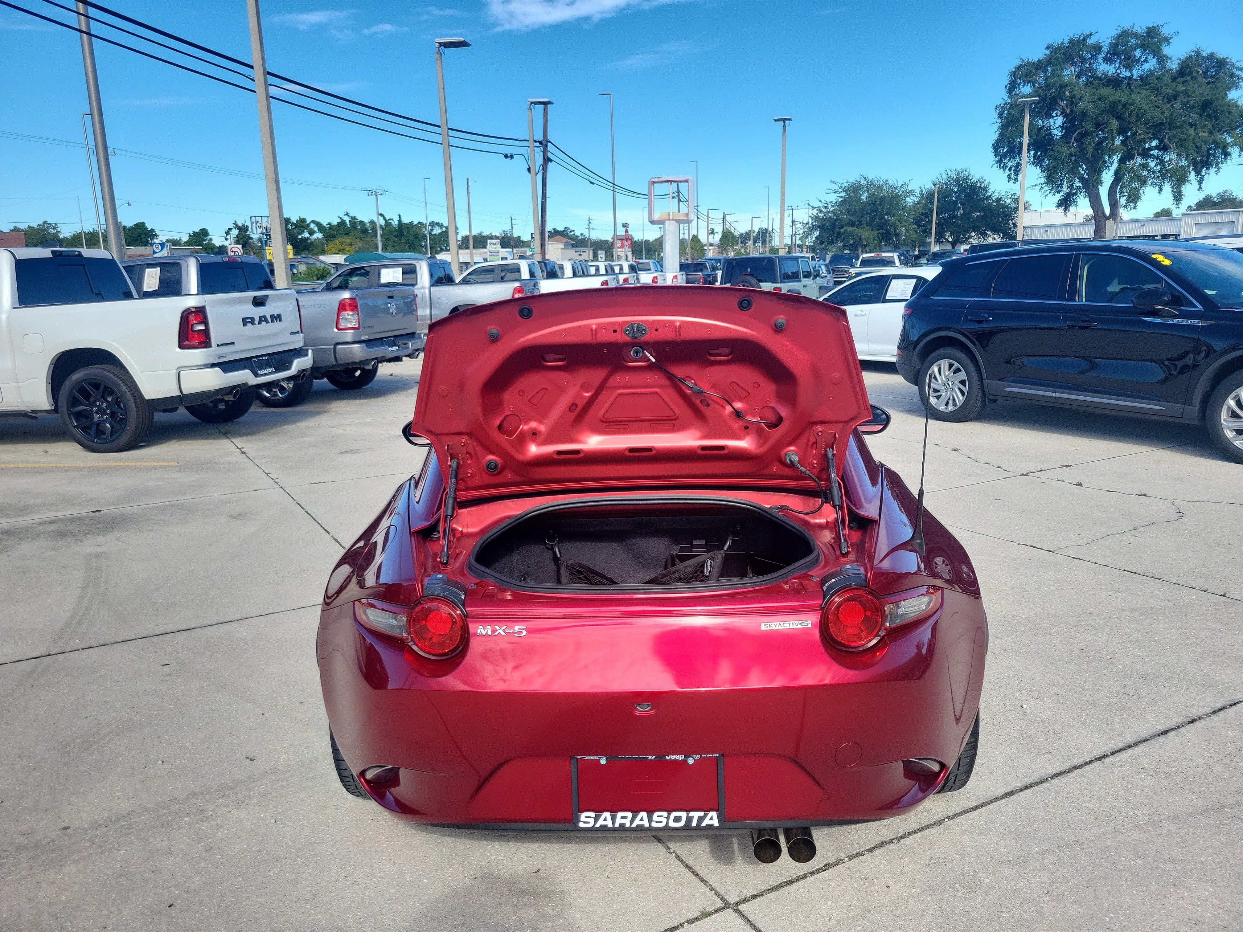 Used 2023 MAZDA MX-5 Miata Grand Touring RWD image 10